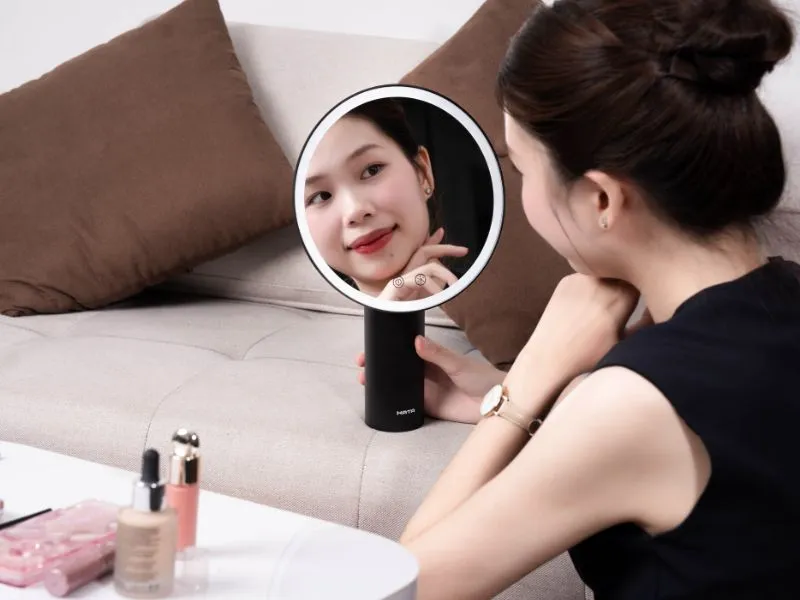 Nên chọn gương KATA hay gương trang điểm LED Hàn Quốc?