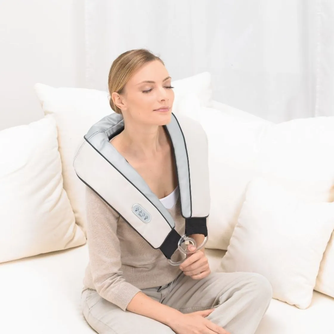 máy massage cổ Beurer