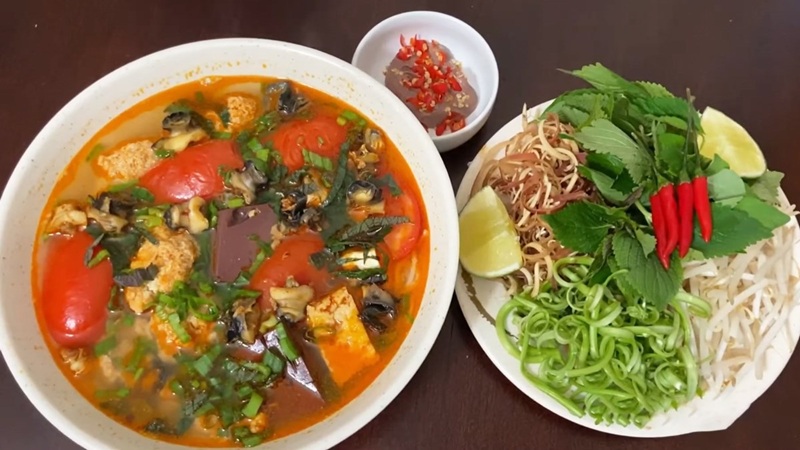 Chủ động chuẩn bị thêm các loại rau nhiều chất xơ
