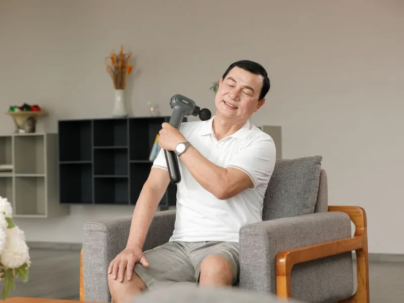 So sánh trải nghiệm sử dụng hai dòng máy massage 