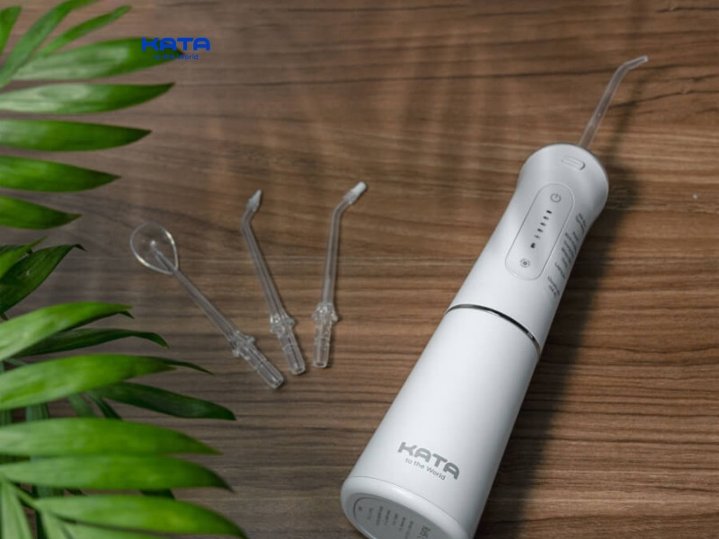 Nếu pin chỉ bị kiệt hoàn toàn, hãy cắm sạc ổn định trong vài giờ