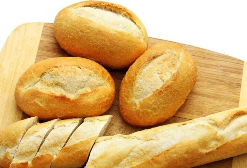 1 cái bánh mì bao nhiêu calo? 