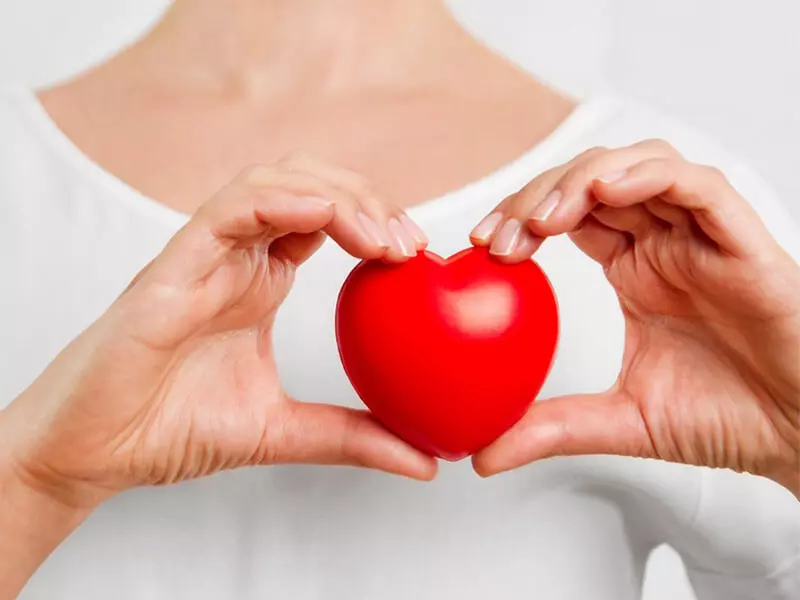 Xoài chứa nhiều chất dinh dưỡng như magiê và kali, có vai trò quan trọng trong việc duy trì lưu lượng máu và hỗ trợ sức khỏe tim mạch.