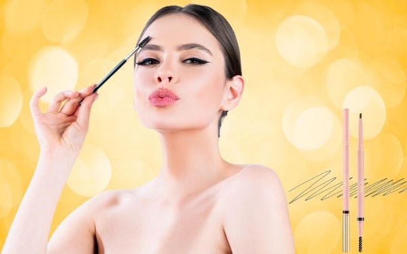 Chải lông mày sau mỗi bước để mềm tự nhiên