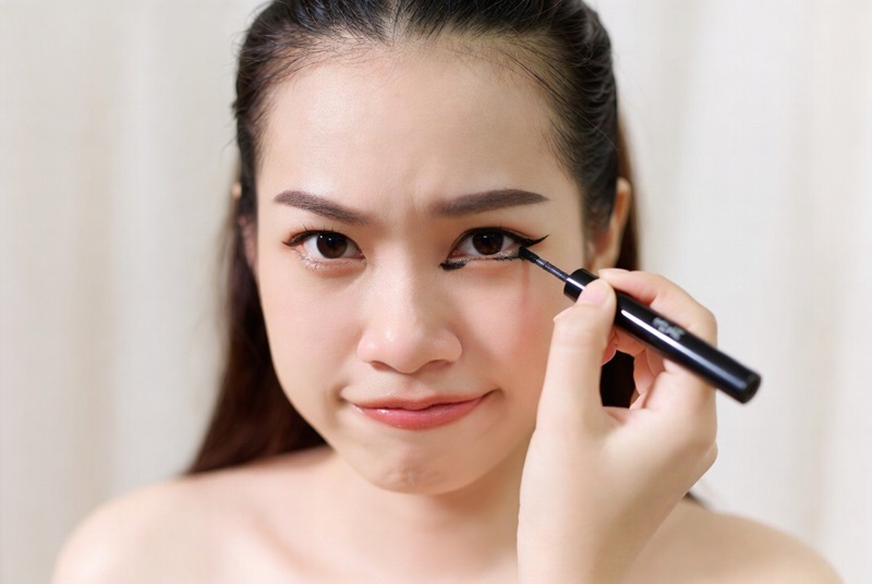 Tay run, đường kẻ lệch và không đều