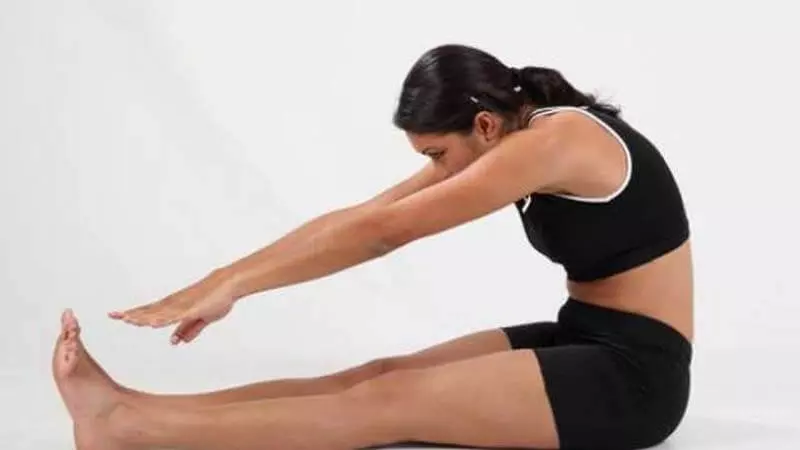 Bài tập yoga cải thiện tình trạng tràn dịch khớp gối