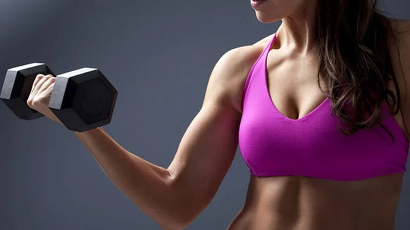 Tập gym có thể kích thích tăng cơ vòng 1 an toàn