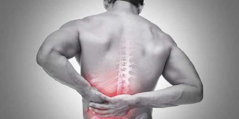 Căng cơ gây đau lưng