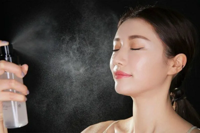 Thao tác các bước trang điểm cho da dầu 