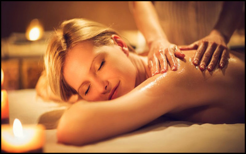Massage cơ thể giúp thư giãn làn da
