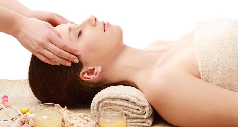 Cách massage đầu bằng tay đúng chuẩn spa ngay tại nhà