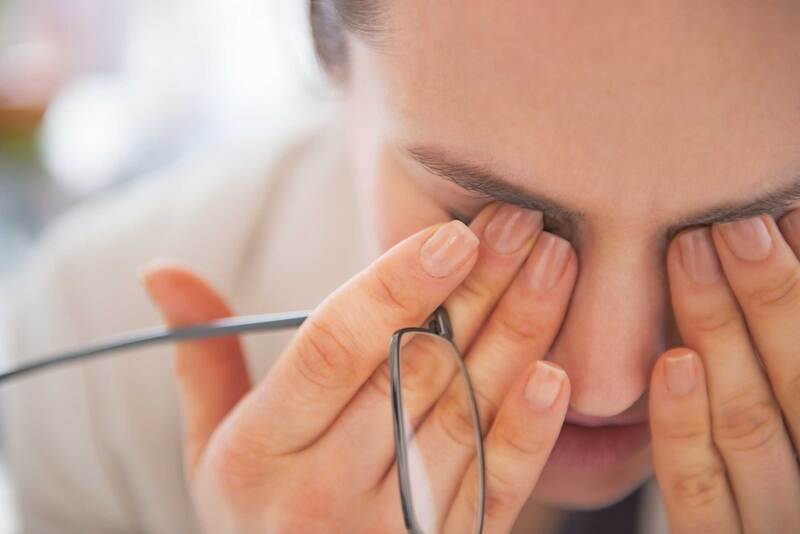 Kết hợp sử dụng máy massage mắt cùng một chế độ dinh dưỡng khoa học, bổ sung các dưỡng chất có lợi cho thị giác sẽ giúp ngăn chặn tối đa các tật về mắt