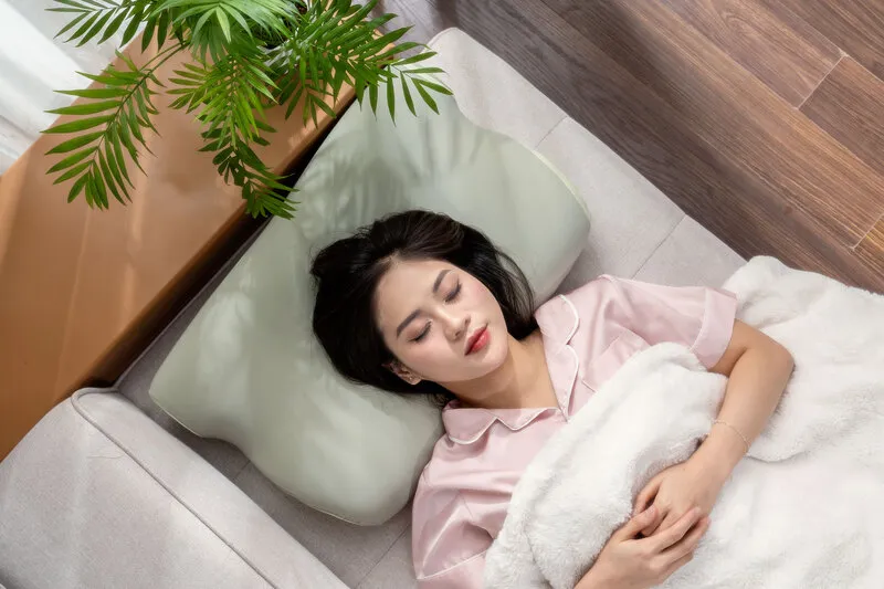 Có Nên Mua Gối Massage Cổ SKG P5 Để Cải Thiện Giấc Ngủ?