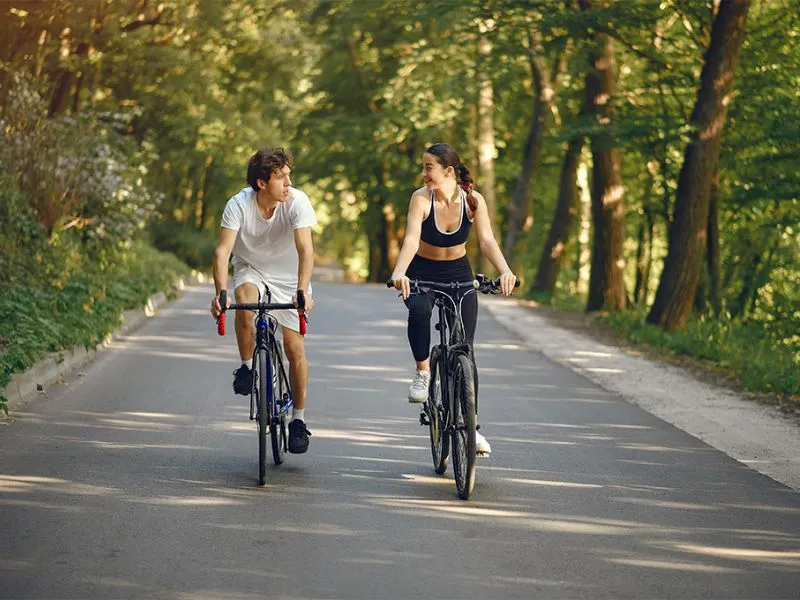Các cách đạp xe giảm mỡ bụng phổ biến hiện nay 