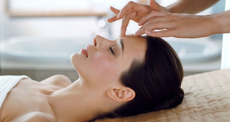 Thực hiện bài tập massage mắt theo phương pháp Shiatsu thường xuyên giúp ngăn ngừa vết chân chim