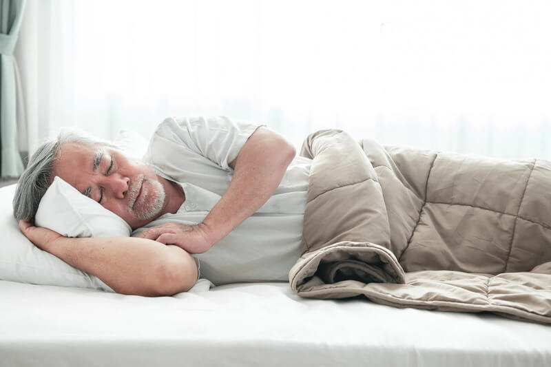 Mách bạn cách trị mất ngủ cho người già tại nhà không cần thuốc