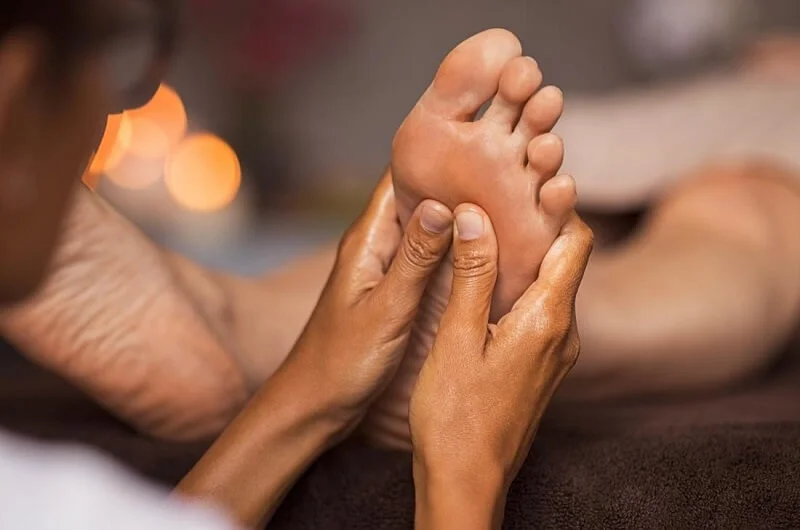 Massage lòng bàn chân cải thiện tuần hoàn máu