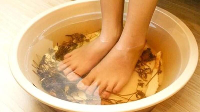 Cách massage chân, massage lòng bàn chân tại nhà 