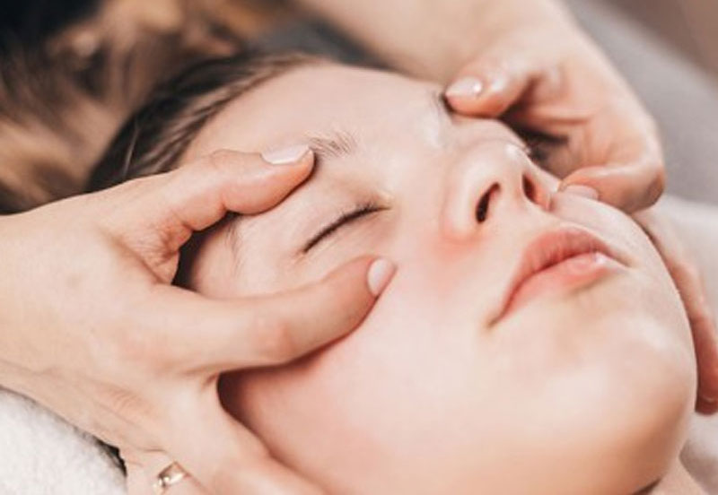 Việc thường xuyên thực hiện các bài tập massage cho mắt trong thời gian dài có thể góp phần đẩy lùi quá trình lão hoá