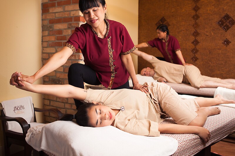 Là một nhánh quan trọng của y học cổ truyền Thái Lan, massage Thái đã xuất hiện từ lâu đời và đang không ngừng được phổ biến rộng rãi tại nhiều quốc gia trên thế giới