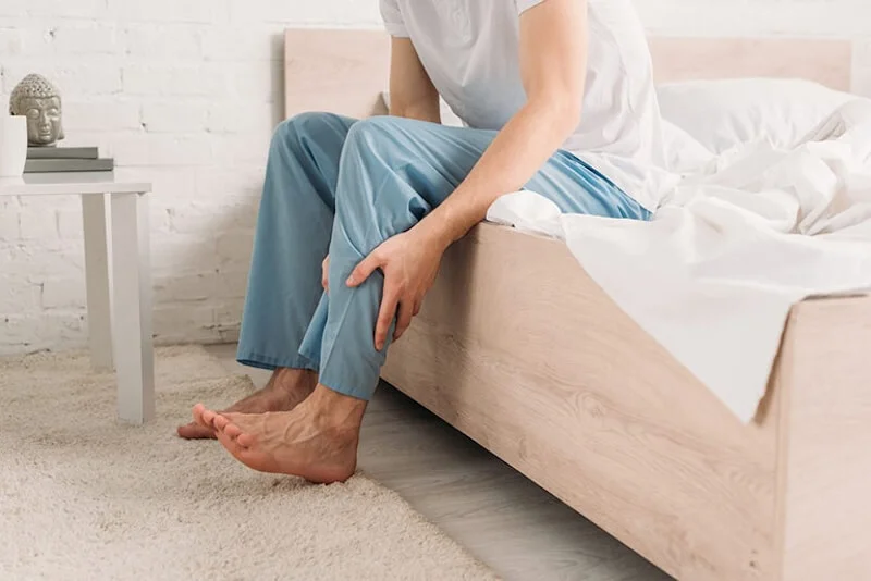 Bị căng cơ bắp chân khi ngủ