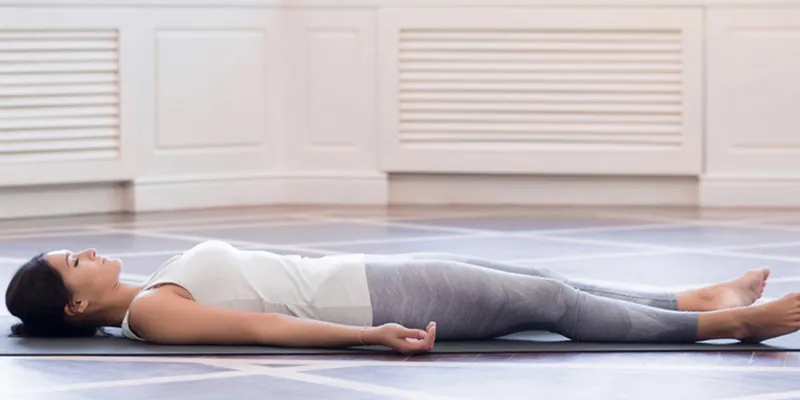 Việc thực hiện các bài Yoga vào buổi tối có thể giúp bạn thả lỏng cơ bắp và thư giãn cơ thể