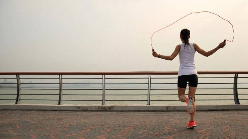 7 Cách nhảy dây giúp giảm mỡ bụng hiệu quả