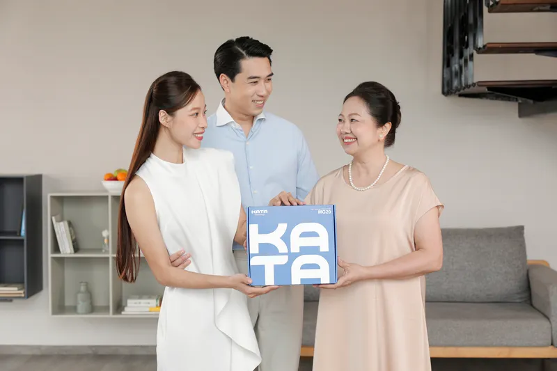 Chọn tặng cân sức khỏe, máy đo huyết áp,... giúp người thân kiểm soát bệnh tật kịp thời