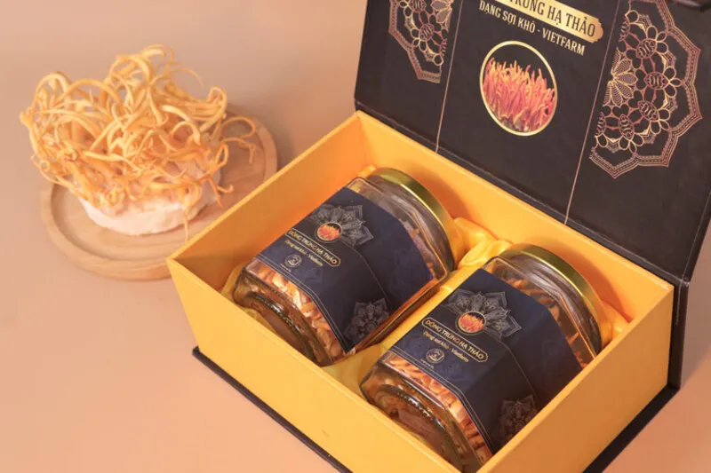 Đông trùng hạ thảo là món quà tặng sức khỏe cho sếp cao cấp và quý hiếm 
