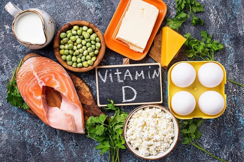 Vitamin D có nhiều trong trứng và cá hồi