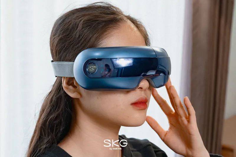 Trên Tay Nhanh Máy Massage Mắt SKG E3 Pro Siêu Nhỏ Gọn 