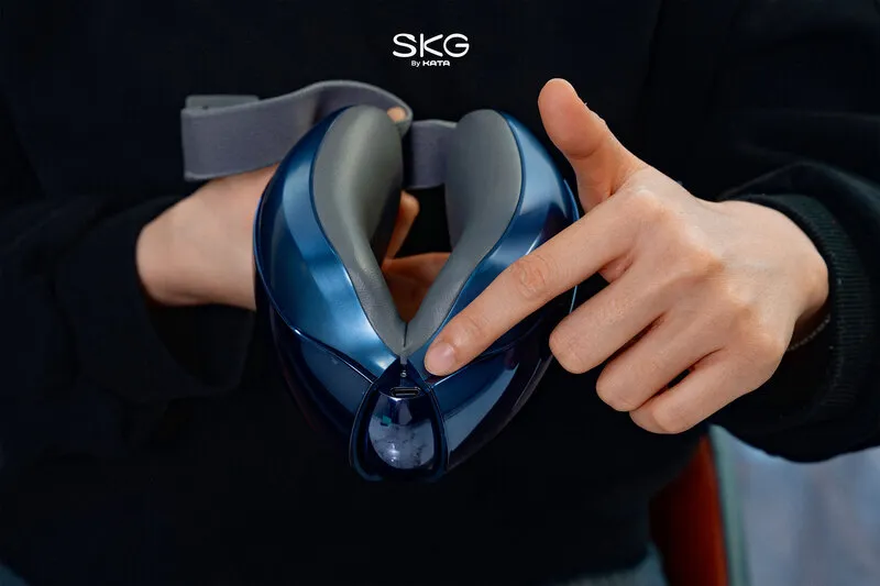 Khớp gập 180 độ linh hoạt của SKG E3 Pro 