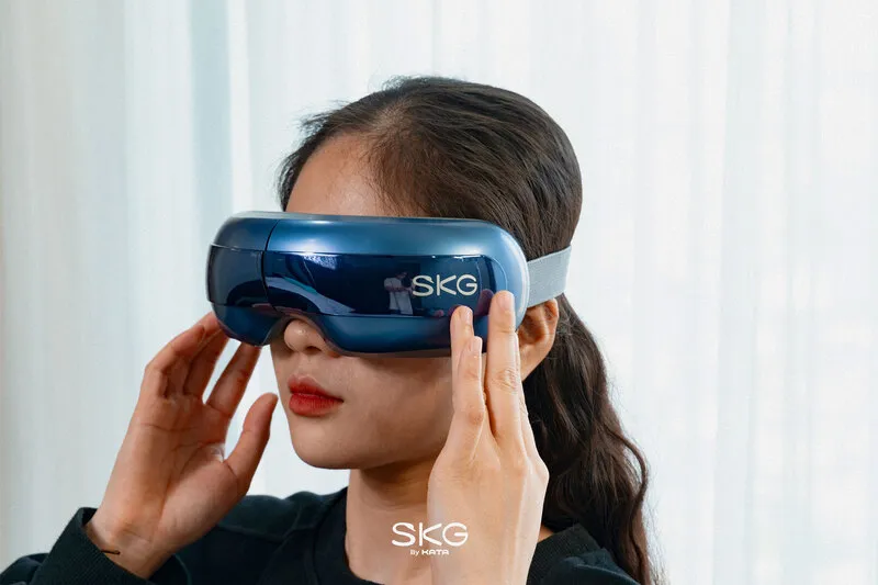 Review tính năng massage mắt toàn diện từ SKG E3 Pro 