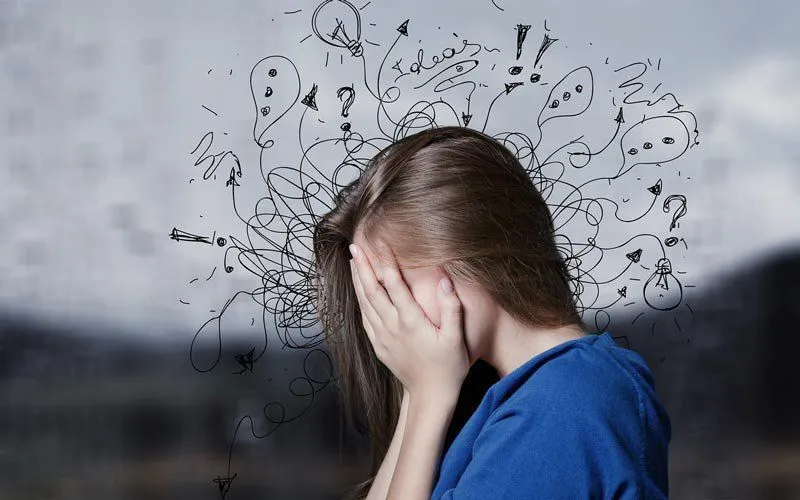 3 dấu hiệu stress ở học sinh - Phản ứng mạnh với suy nghĩ tiêu cực 