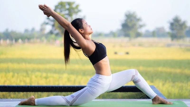 Giải đáp việc tập yoga có tăng vòng 1 không