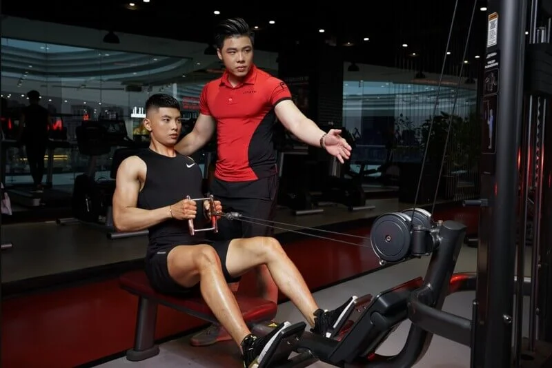 Tập gym buổi sáng