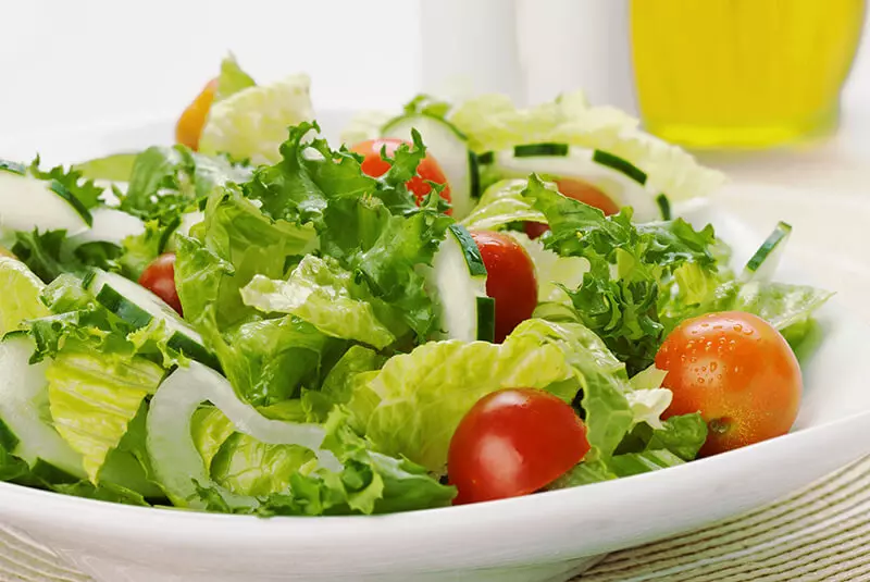 Salad là món ăn phổ biến trong thực đơn ăn kiêng của Jennie Blackpink