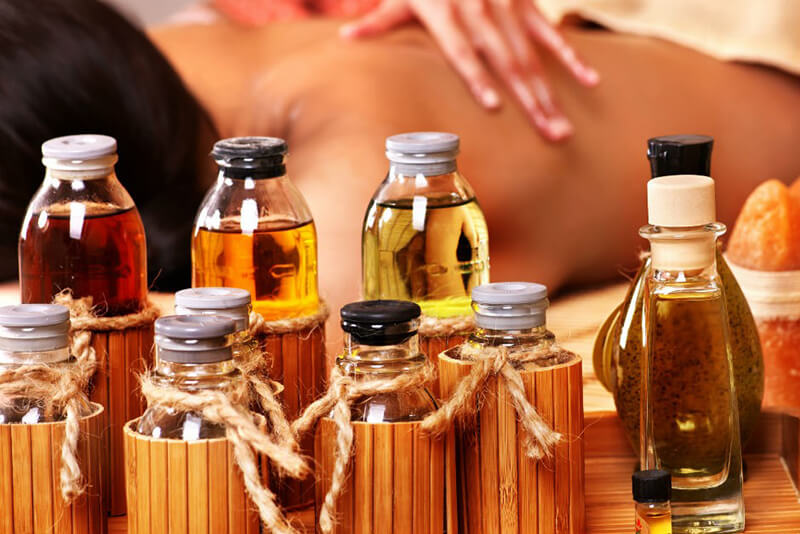 Chọn tinh dầu massage body có thành phần phù hợp với mục đích 