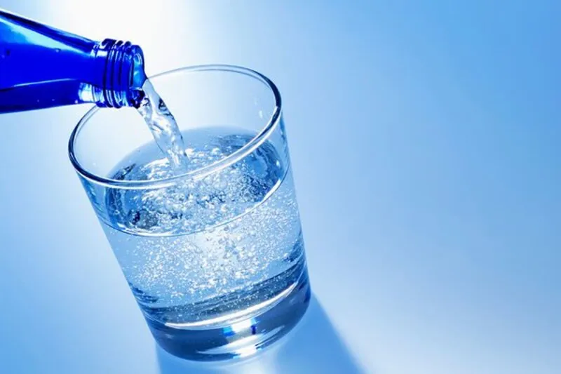 Những mẹo nhỏ cần biết để uống nước giảm cân - Từ bỏ các loại nước soda, nước khoáng có ga