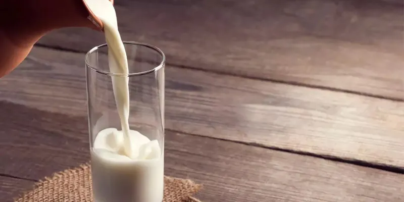 Sữa uống dạng lỏng chứa nhiều dưỡng chất.