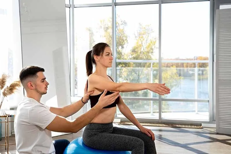 Sự khác biệt giữa yoga truyền thống và yoga trị liệu