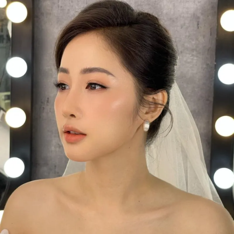 Đặc điểm của gương mặt dài