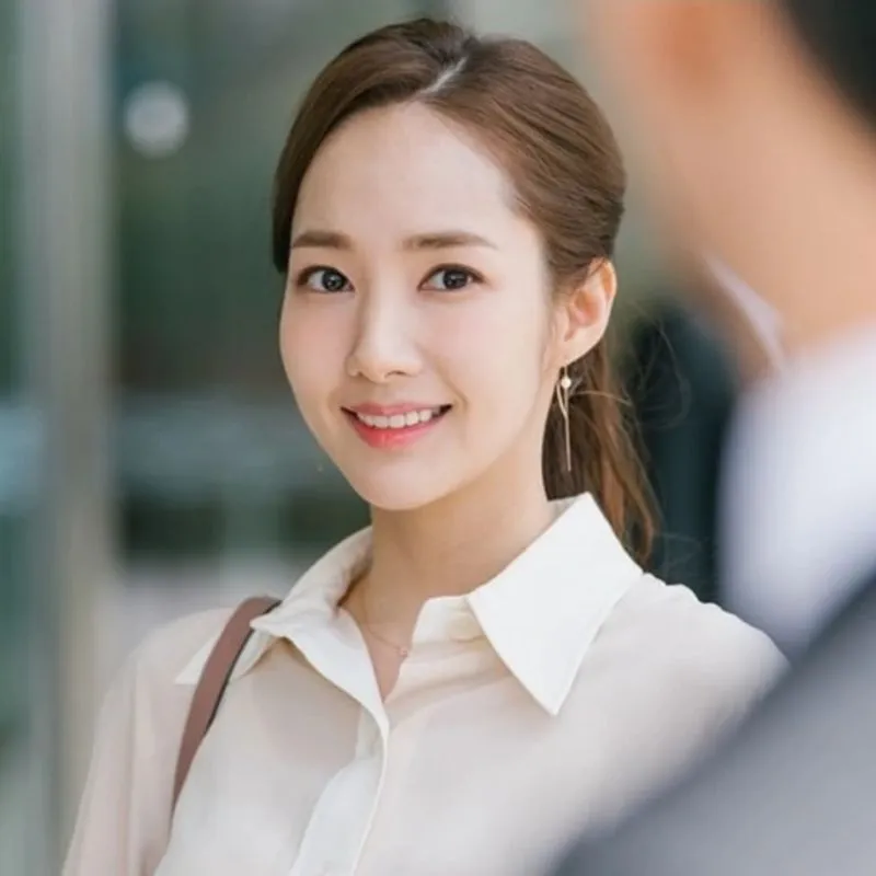 Tại sao nên trang điểm đi làm công sở 