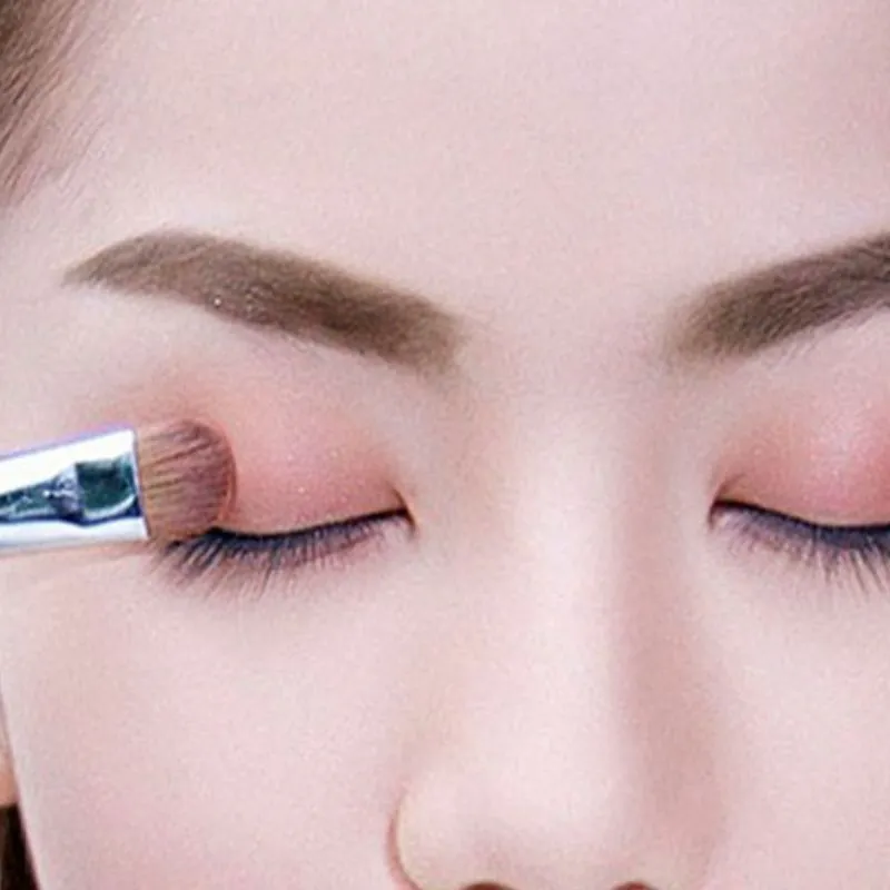Trang điểm mắt đơn giản