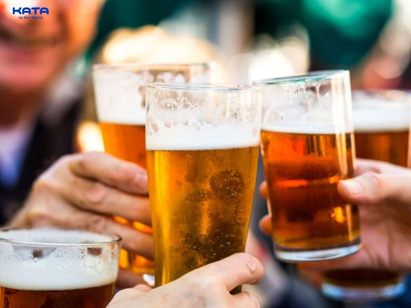 Uống 5 chai bia, cơ thể cần trung bình từ 12 đến 24 giờ để đào thải hết hoàn toàn nồng độ cồn