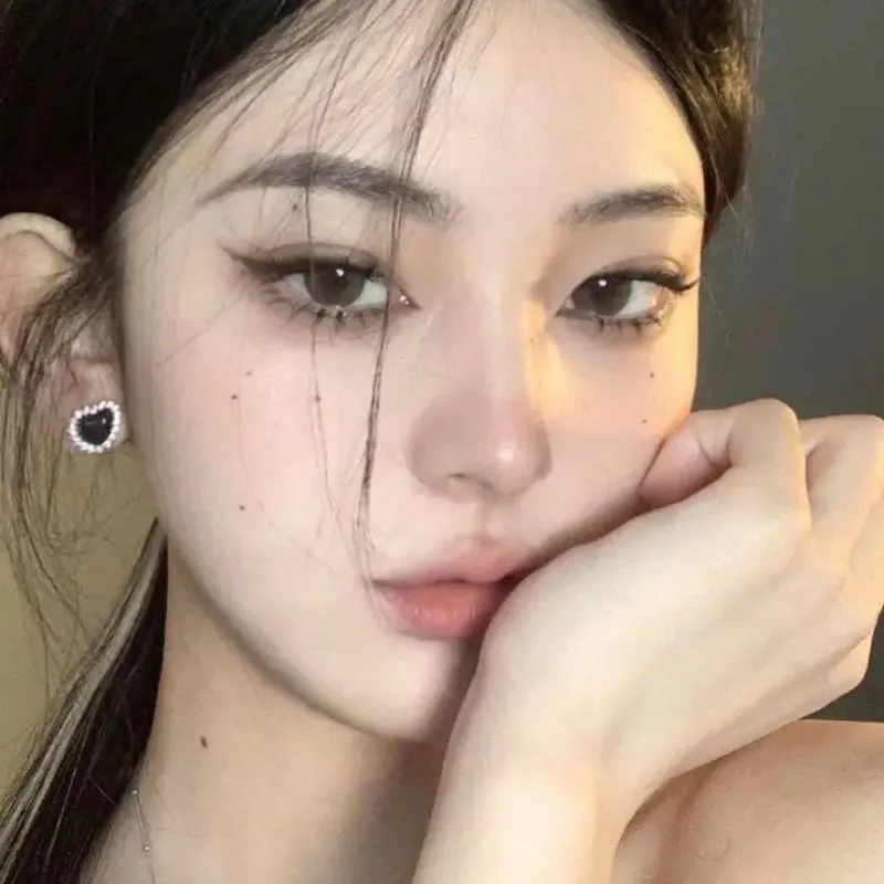 Đường kẻ mắt siren tựa nàng tiên cá hút hồn